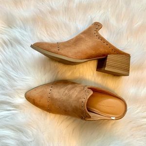 Universal Thread Camel Heel Mules with studs